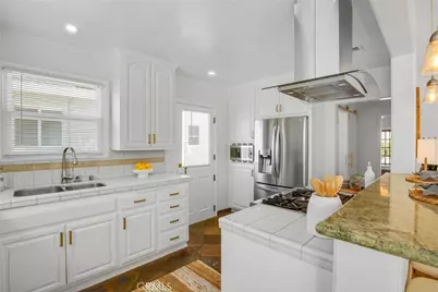 424 S Meadows Ave, Manhattan Beach, CA 90266 - Photo 11