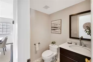 105 N Broadway, Redondo Beach, CA 90277 - Photo 11