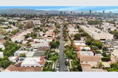 2431 S Holt, Los Angeles, CA 90034 - Photo 25