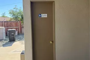 500 E Thornton Ave, Hemet, CA 92543 - Photo 27