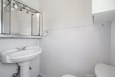 2136 W 75th Street, Los Angeles, CA 90047 - Photo 27
