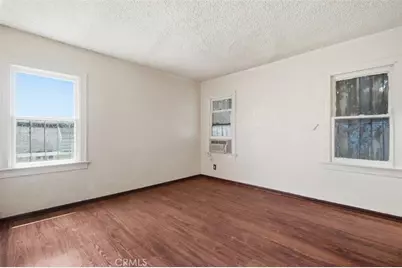 2136 W 75th Street, Los Angeles, CA 90047 - Photo 15