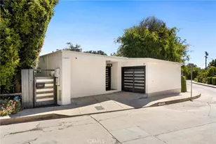 11661 Picturesque Dr, Studio City, CA 91604 - Photo 21