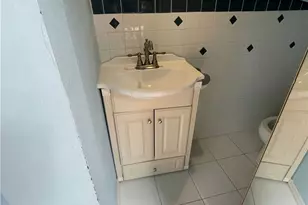 900 E Alpha St, Inglewood, CA 90302 - Photo 29