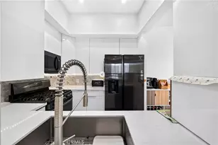 533 S St Andrews Pl, Los Angeles, CA 90020 - Photo 19