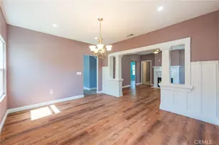 2041 W 29th Pl, Los Angeles, CA 90018 - Photo 13