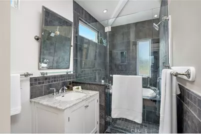 608 Rosecrans Avenue, Manhattan Beach, CA 90266 - Photo 19
