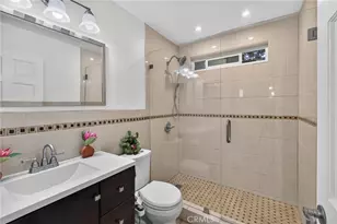 1237 E 6th St, Long Beach, CA 90802 - Photo 17