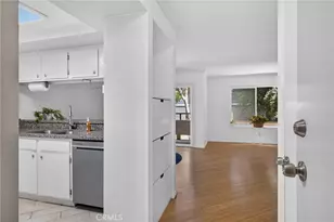 1237 E 6th St, Long Beach, CA 90802 - Photo 9