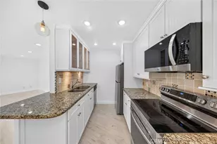 650 The Village, Redondo Beach, CA 90277 - Photo 13