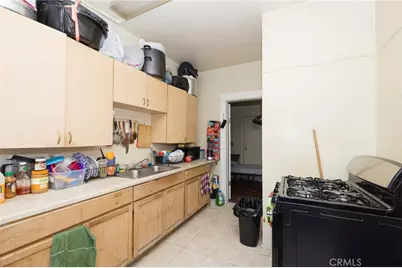 694 S Burlington Avenue, Los Angeles, CA 90057 - Photo 9