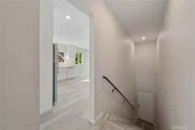 324 W 51st St, Los Angeles, CA 90037 - Photo 11