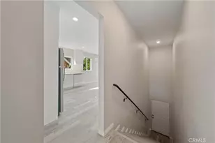 324 W 51st St, Los Angeles, CA 90037 - Photo 11