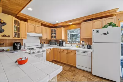 366 Curly, Big Bear City, CA 92314 - Photo 7
