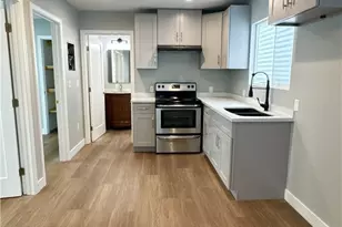 8903 Baring Cross, Los Angeles, CA 90044 - Photo 11