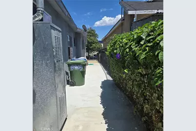 8903 Baring Cross, Los Angeles, CA 90044 - Photo 19