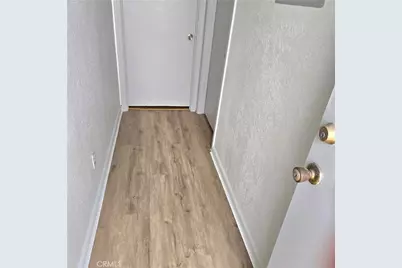 8903 Baring Cross, Los Angeles, CA 90044 - Photo 17