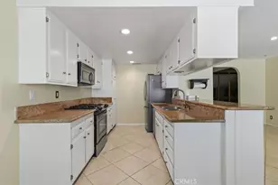 6227 Randi, Woodland Hills, CA 91367 - Photo 17
