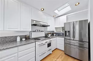 1136 8th St, Hermosa Beach, CA 90254 - Photo 15