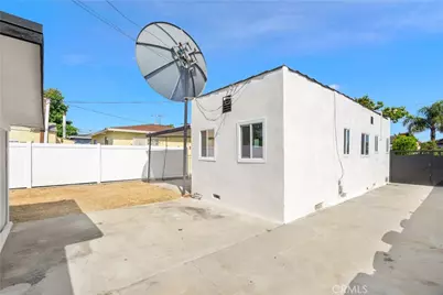 3500 W 111th Place, Inglewood, CA 90303 - Photo 15