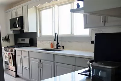 164 E 235th Street, Carson, CA 90745 - Photo 7