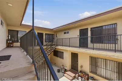 925 Larch, Inglewood, CA 90301 - Photo 5