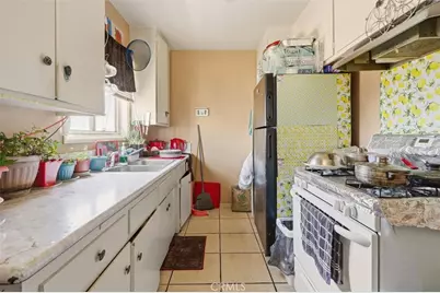 925 Larch, Inglewood, CA 90301 - Photo 11