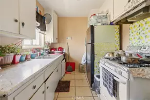 925 Larch, Inglewood, CA 90301 - Photo 11