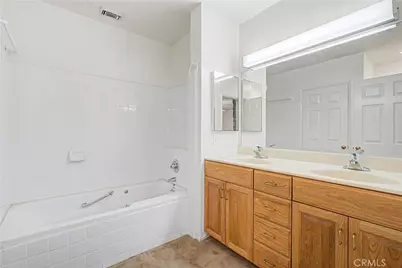 5445 Gentry, Valley Village, CA 91607 - Photo 15