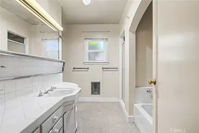 5445 Gentry, Valley Village, CA 91607 - Photo 21