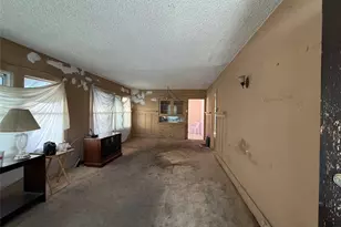 561 W 3rd St, San Pedro, CA 90731 - Photo 5