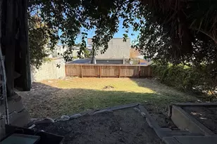 561 W 3rd St, San Pedro, CA 90731 - Photo 9
