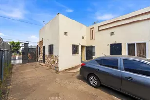 8706 Avalon, Los Angeles, CA 90003 - Photo 7