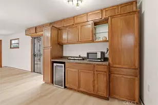 1658 W 110th Pl, Los Angeles, CA 90047 - Photo 23
