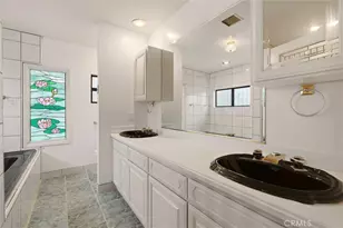 1658 W 110th Pl, Los Angeles, CA 90047 - Photo 17