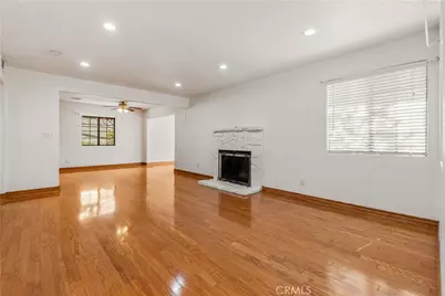21200 Oakfort Avenue, Carson, CA 90745 - Photo 11