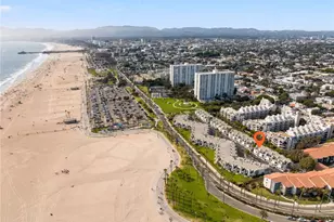 28 Sea Colony Dr, Santa Monica, CA 90405 - Photo 33