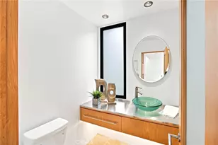 28 Sea Colony Dr, Santa Monica, CA 90405 - Photo 9
