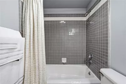 1134 Cypress #2, Hermosa Beach, CA 90254 - Photo 29
