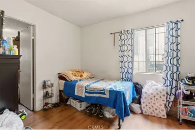725 E 40th Place, Los Angeles, CA 90011 - Photo 45