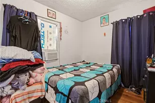 725 E 40th Pl, Los Angeles, CA 90011 - Photo 29