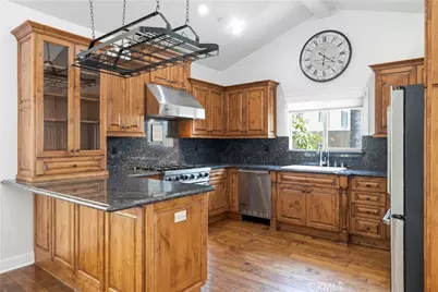 520 N Elena #B, Redondo Beach, CA 90277 - Photo 17