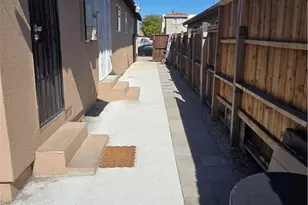 700 W 77th, Los Angeles, CA 90044 - Photo 23