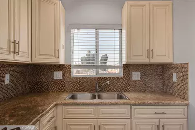 522 W 82nd St, Los Angeles, CA 90044 - Photo 31