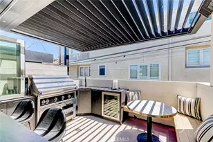 2417 Crest, Manhattan Beach, CA 90266 - Photo 27