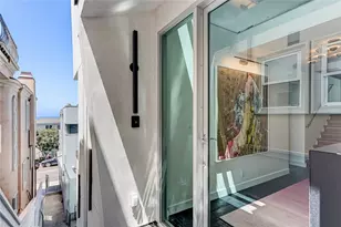 2417 Crest, Manhattan Beach, CA 90266 - Photo 3