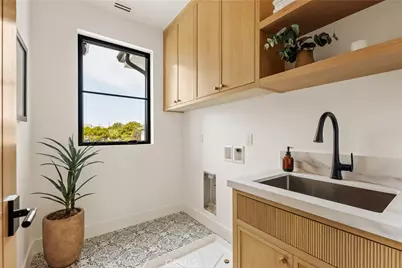 8344 McConnell, Los Angeles, CA 90045 - Photo 31