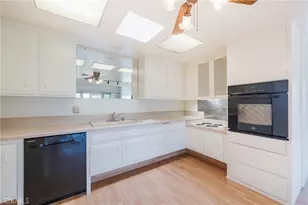 1460 Pelham Rd, Seal Beach, CA 90740 - Photo 15