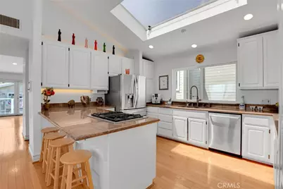 477 35th Street, Manhattan Beach, CA 90266 - Photo 3