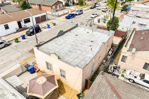 251 E 105th, Los Angeles, CA 90003 - Photo 9